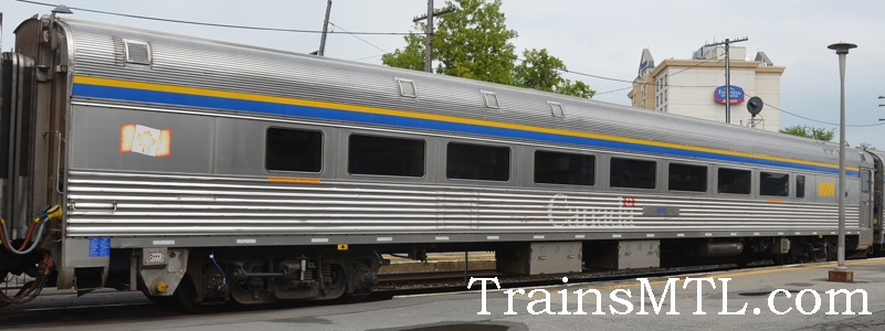 Passenger car VIA 4112 left side / Wagon de passager VIA 4112 coté gauche